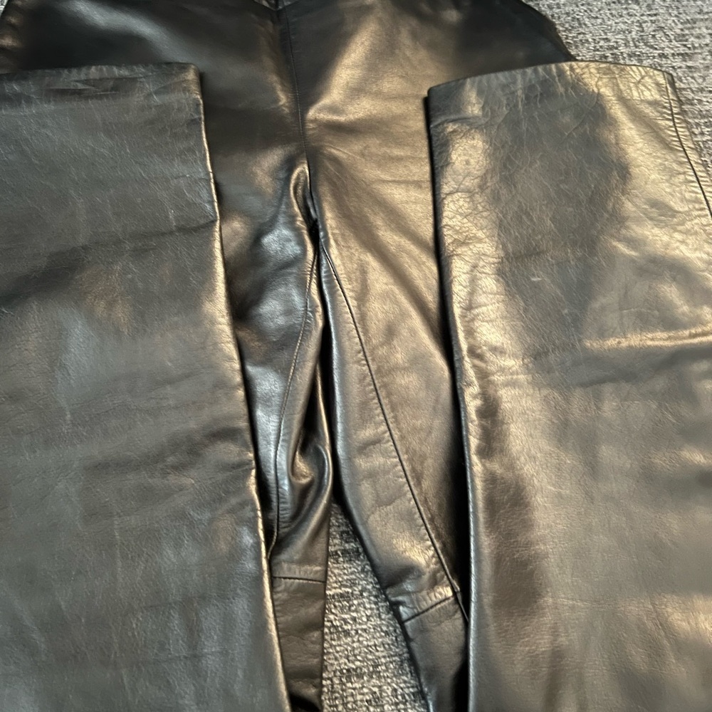 Ann Taylor Black Leather Pants Size (4).